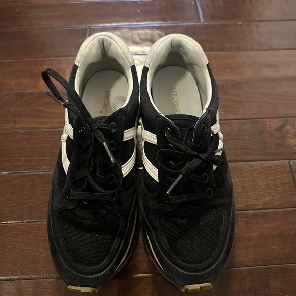 Veronica Beard Black and White Sneakers - Picture 4 of 6